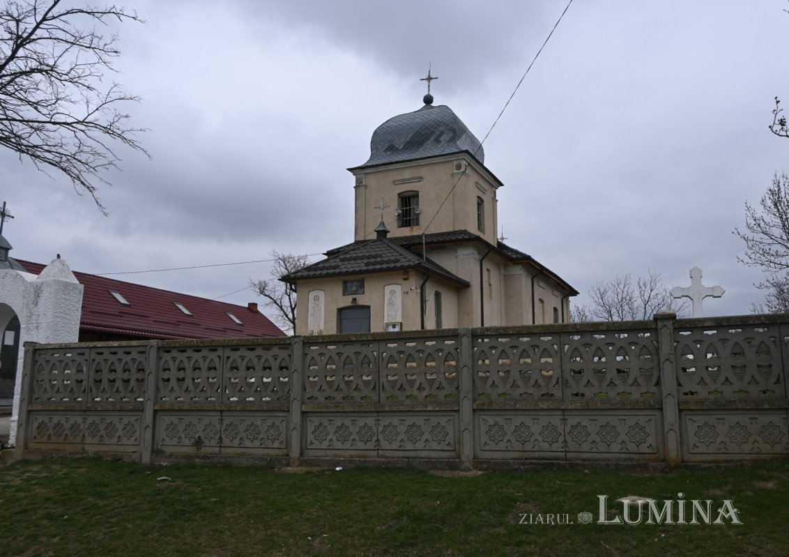 Biserica, polul binelui în comunitatea din Crucea 365798