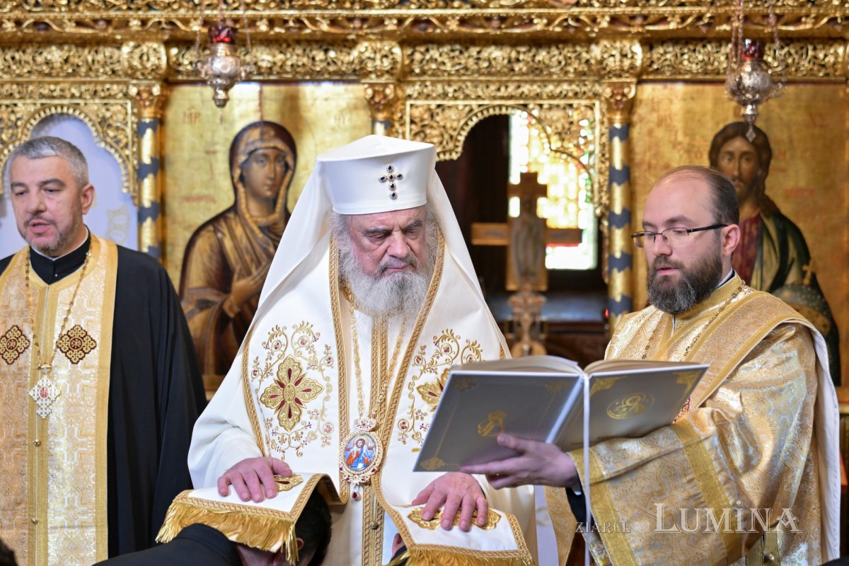 Hirotesii întru duhovnic la paraclisul Reședinței Patriarhale 365903