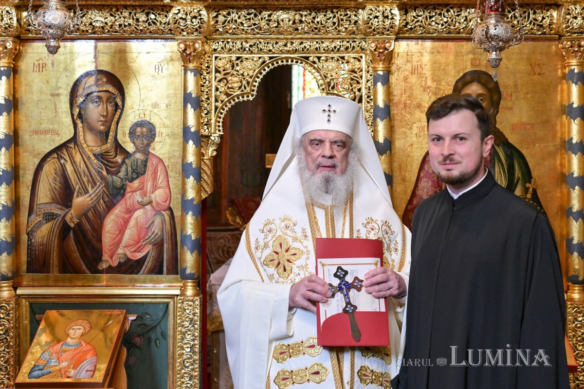 Hirotesii întru duhovnic la paraclisul Reședinței Patriarhale 365907