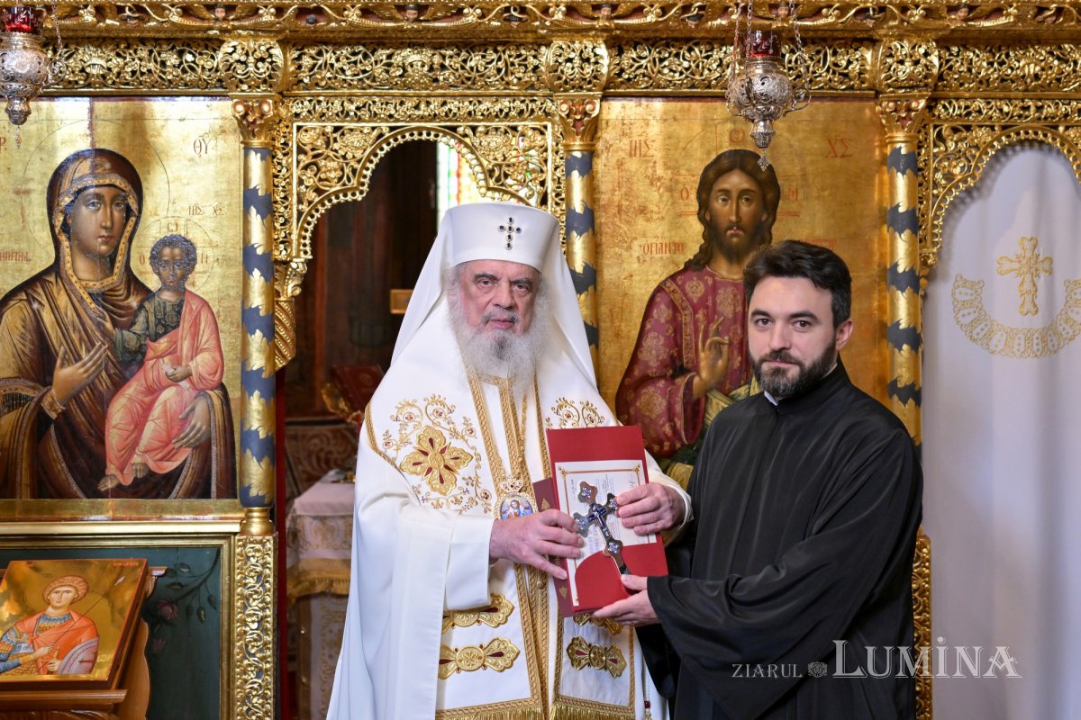 Hirotesii întru duhovnic la paraclisul Reședinței Patriarhale 365910