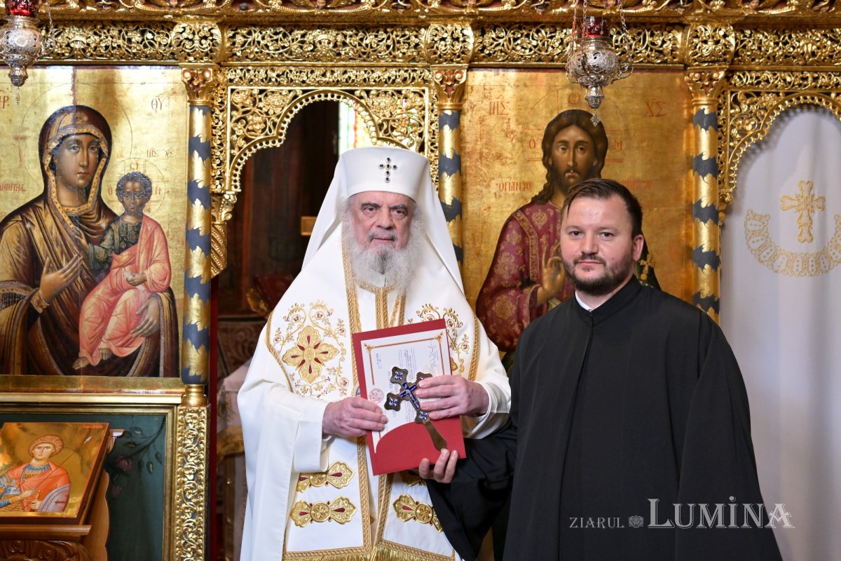 Hirotesii întru duhovnic la paraclisul Reședinței Patriarhale 365912