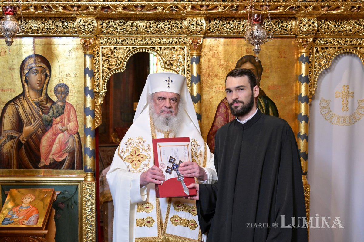 Hirotesii întru duhovnic la paraclisul Reședinței Patriarhale 365915