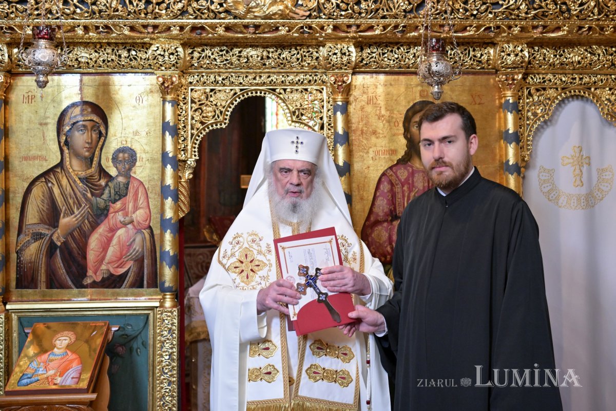 Hirotesii întru duhovnic la paraclisul Reședinței Patriarhale 365916