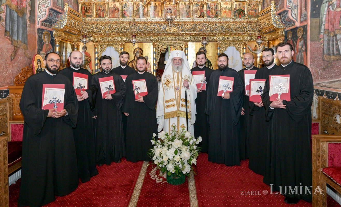 Hirotesii întru duhovnic la paraclisul Reședinței Patriarhale 365918