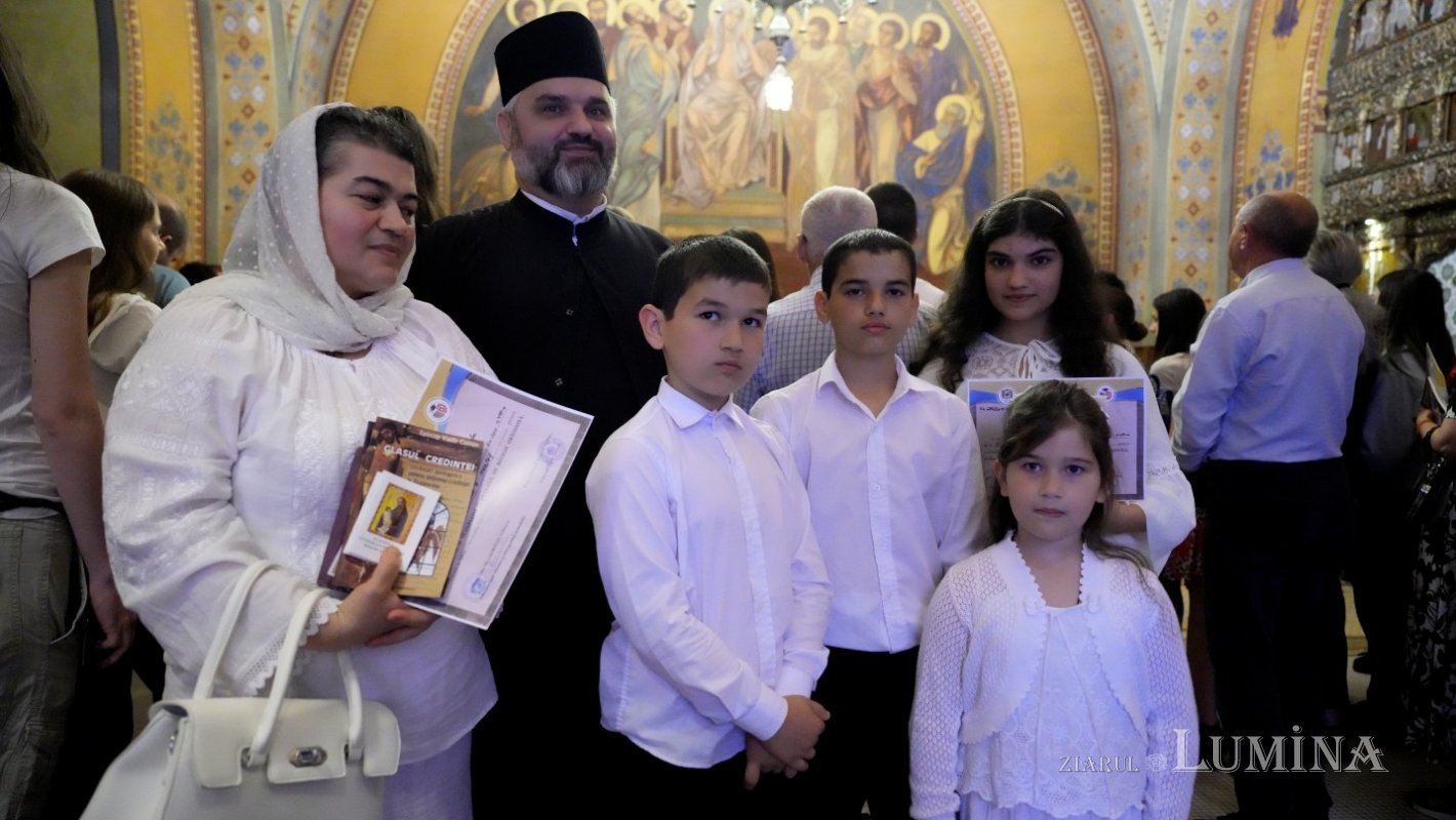 Peste 300 de elevi olimpici au fost premiaţi la Sibiu 365900