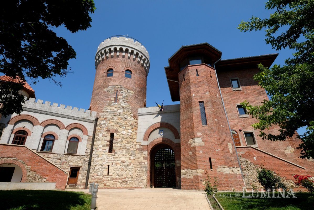 Castelul din București 366129