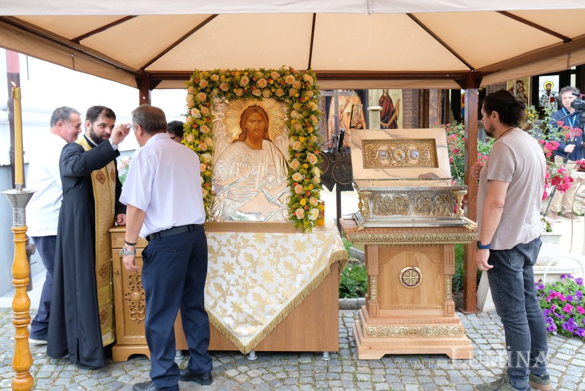 Hramul istoric al Mănăstirii Plumbuita din Capitală 366383