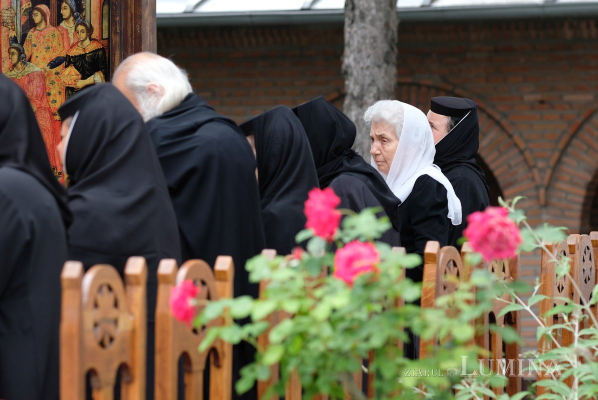 Hramul istoric al Mănăstirii Plumbuita din Capitală 366399