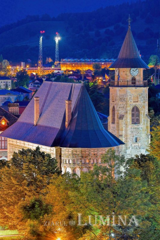 Sclipirile Luminii: Mănăstiri şi biserici din judeţul Neamţ 366489