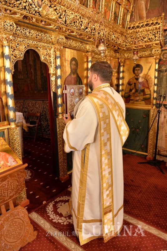 Credința sutaşului în puterea vindecătoare a lui Iisus Hristos 366730