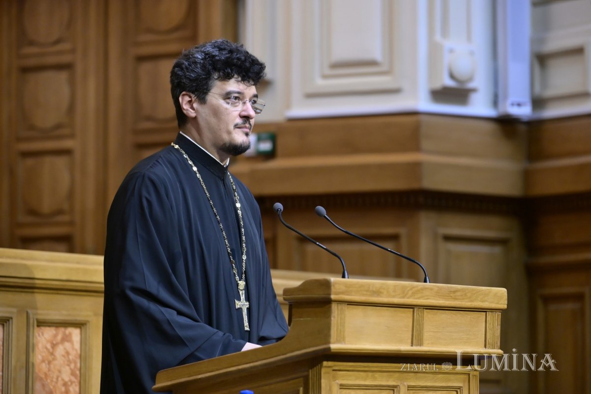 Absolvenții Facultății de Teologie Ortodoxă  din București, la ceas de sărbătoare 367167