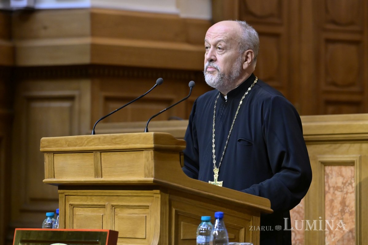 Absolvenții Facultății de Teologie Ortodoxă  din București, la ceas de sărbătoare 367177