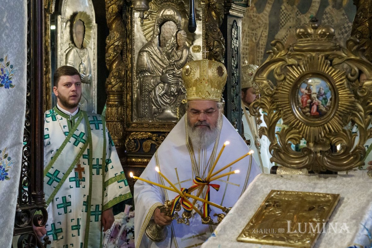 Arhiereul Emilian a fost înmormântat la Mănăstirea Neamț 367132