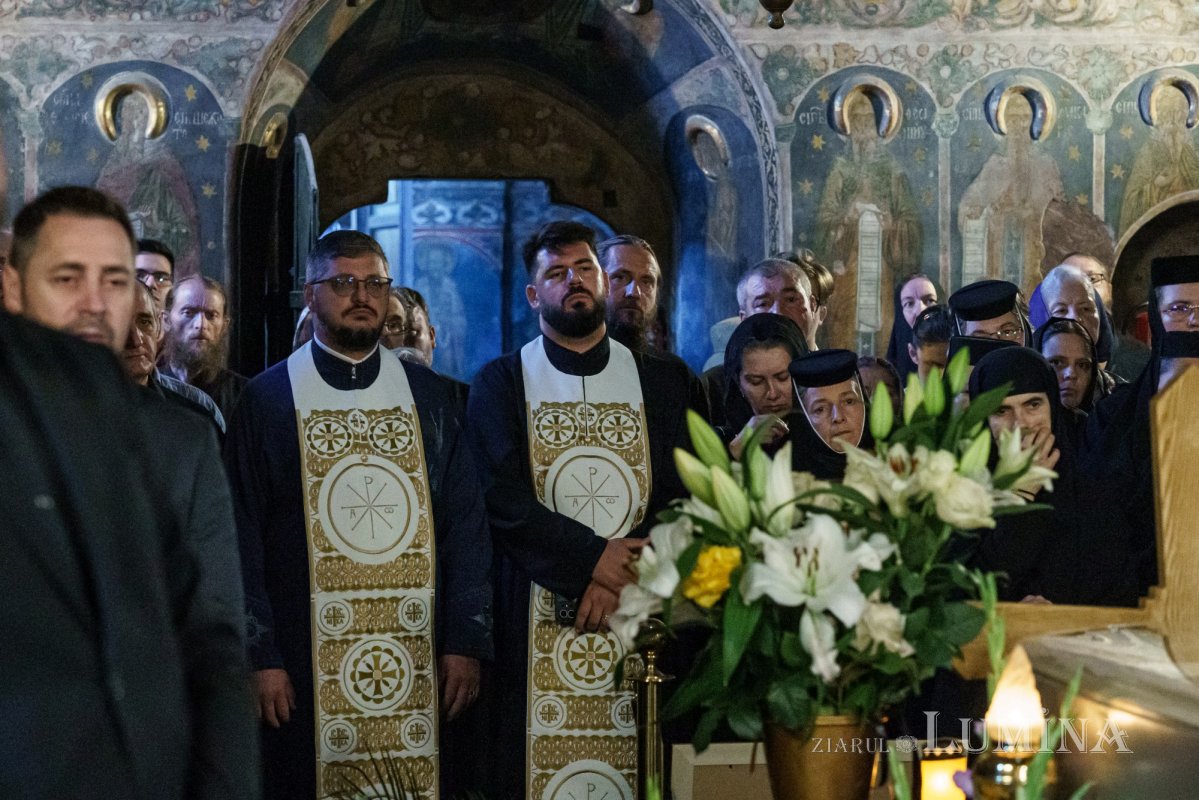 Arhiereul Emilian a fost înmormântat la Mănăstirea Neamț 367136