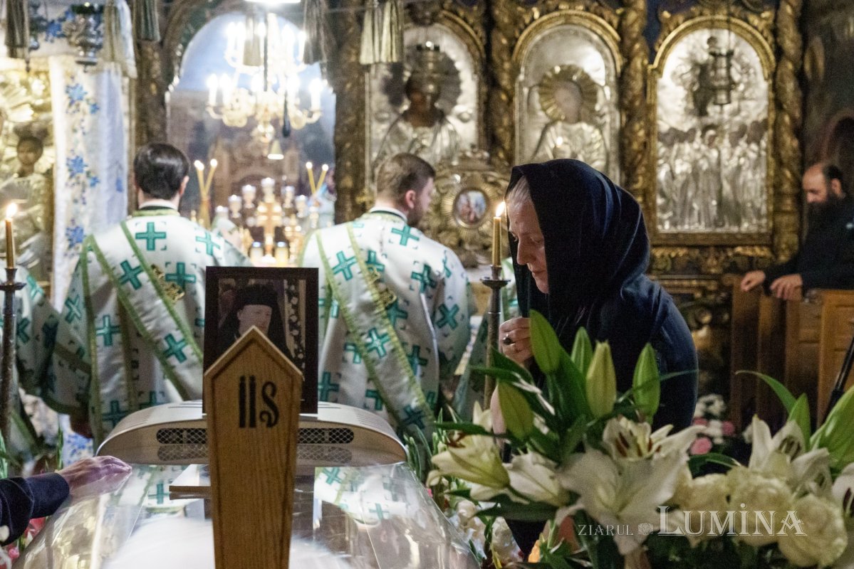 Arhiereul Emilian a fost înmormântat la Mănăstirea Neamț 367142