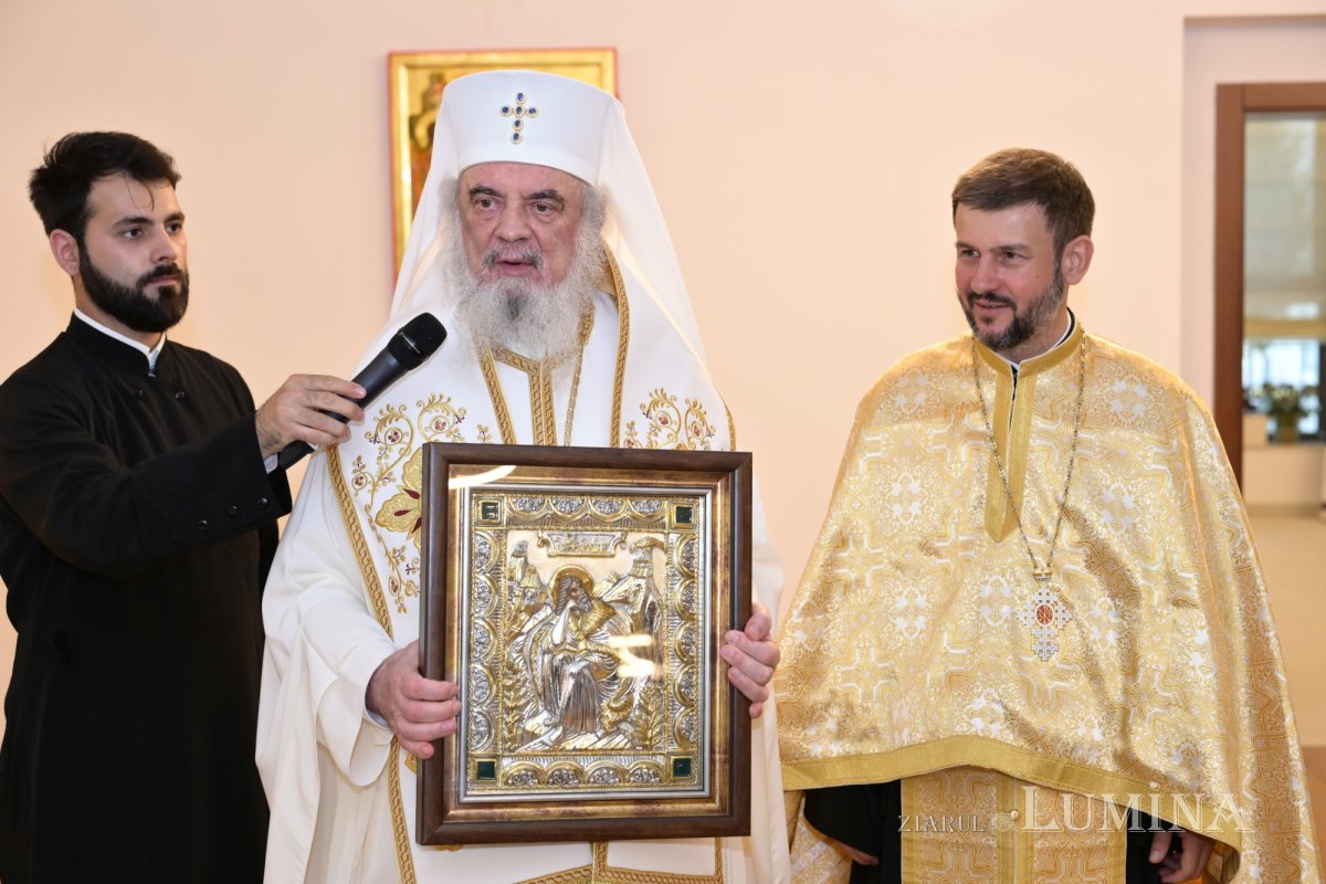 Binecuvântarea Casei „Sărbătoarea” și a Biroului de prezentare a Centrului de tineret „Sfântul Ilie Tesviteanul” 367315