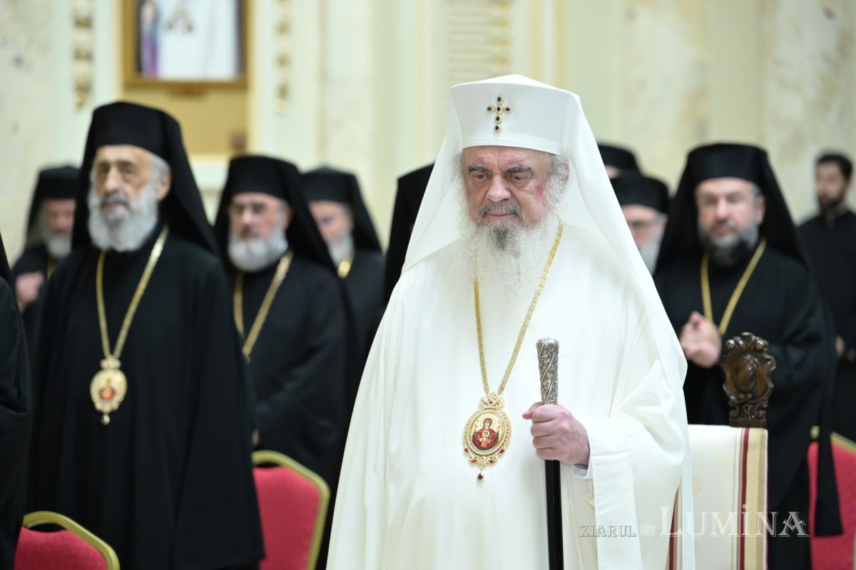 Ședință de lucru a Sfântului Sinod al Bisericii Ortodoxe Române 367377