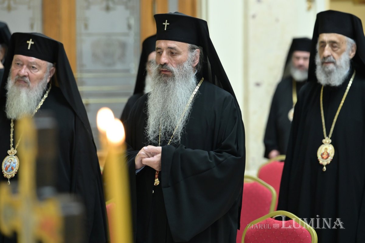 Ședință de lucru a Sfântului Sinod al Bisericii Ortodoxe Române 367378