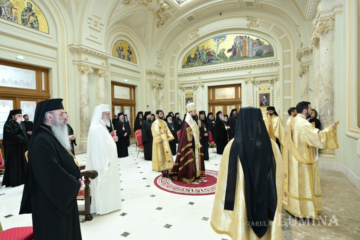 Ședință de lucru a Sfântului Sinod al Bisericii Ortodoxe Române 367380