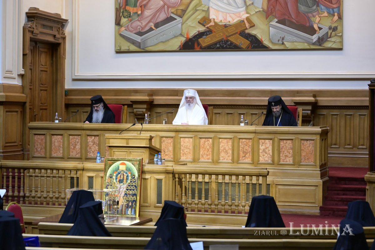 Ședință de lucru a Sfântului Sinod al Bisericii Ortodoxe Române 367383
