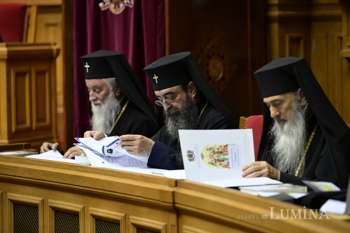 Ședință de lucru a Sfântului Sinod al Bisericii Ortodoxe Române 367388