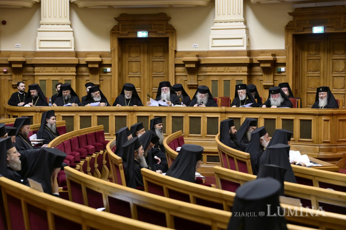 Ședință de lucru a Sfântului Sinod al Bisericii Ortodoxe Române 367389