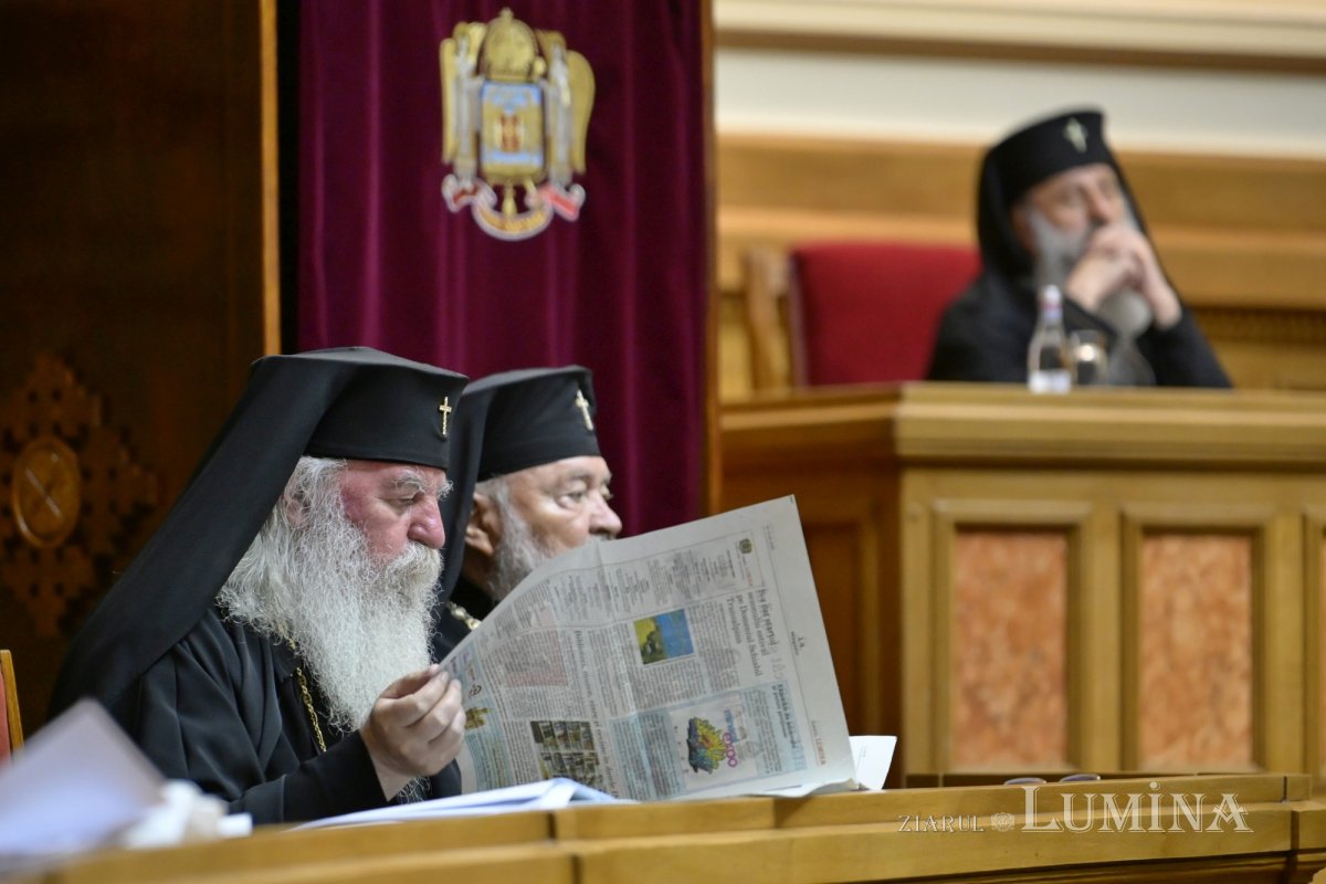 Ședință de lucru a Sfântului Sinod al Bisericii Ortodoxe Române 367397