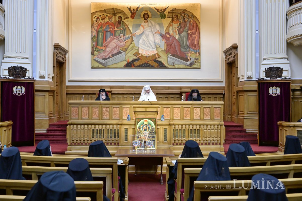 Ședință de lucru a Sfântului Sinod al Bisericii Ortodoxe Române 367399