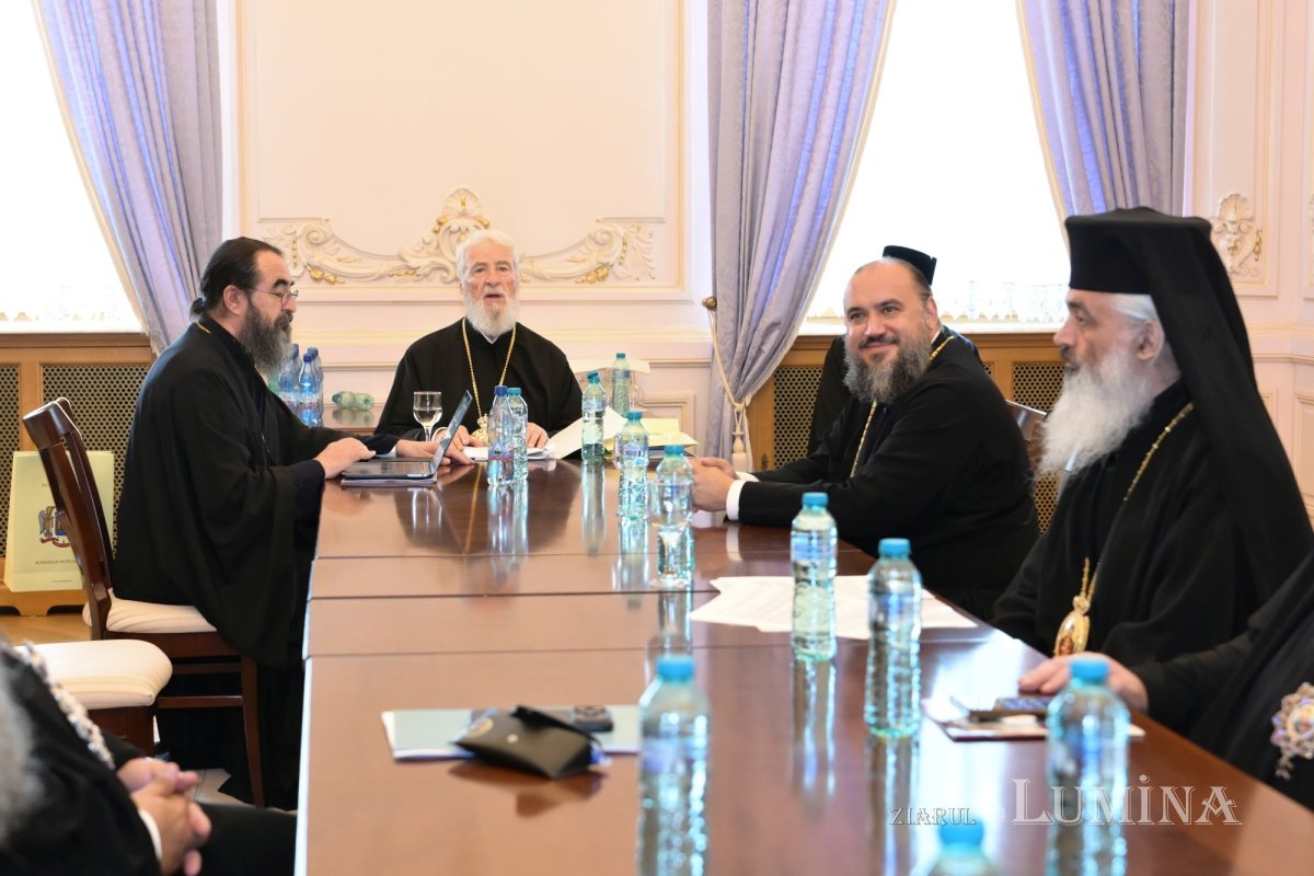 Ședință de lucru a Sfântului Sinod al Bisericii Ortodoxe Române 367403