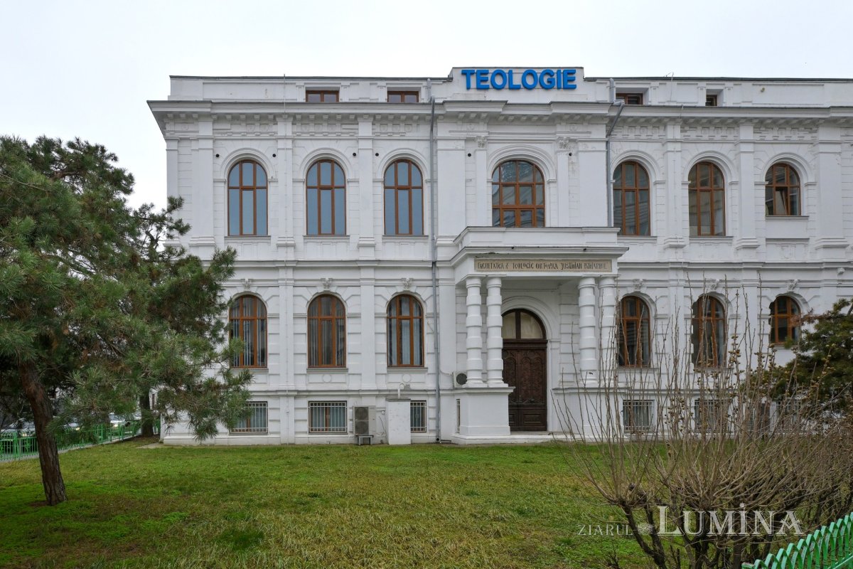 Înscrieri la programele de master ale Facultății de Teologie Ortodoxă „Justinian Patriarhul” 367472