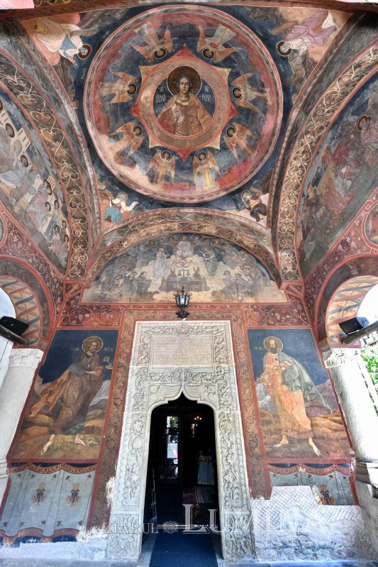 Sclipirile Luminii: Sfinţii Apostoli Petru şi Pavel 367425