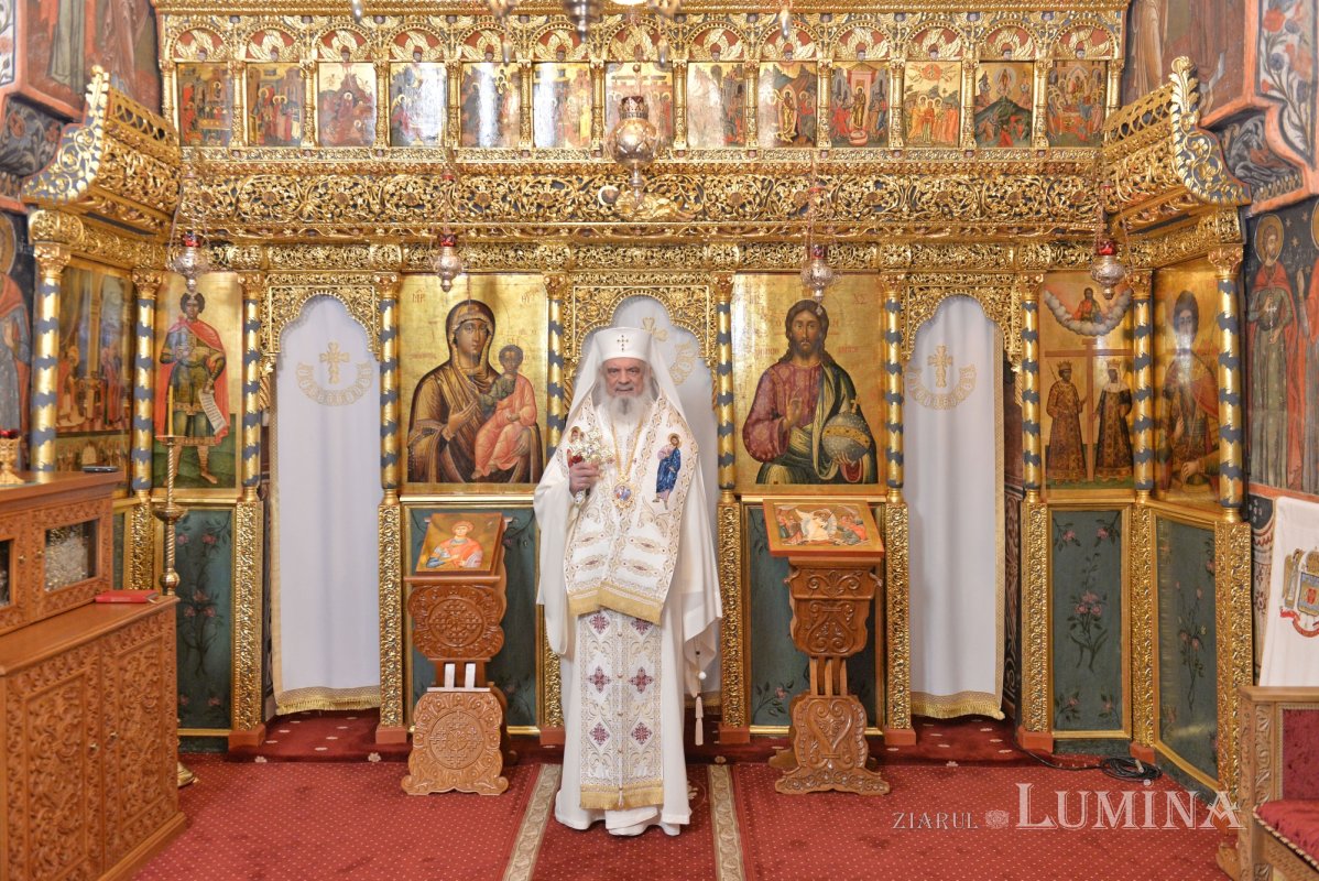 Lucrarea vindecătoare și eliberatoare a lui Hristos continuă în Biserică 367645