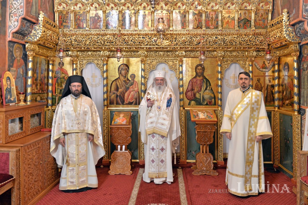 Lucrarea vindecătoare și eliberatoare a lui Hristos continuă în Biserică 367646