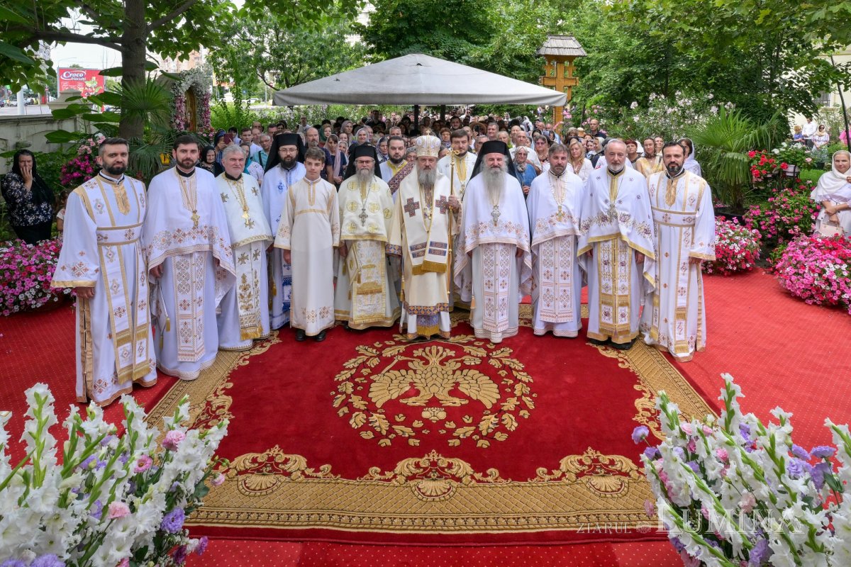 Hramul de vară al Paraclisului Catedralei Naționale din București 368205