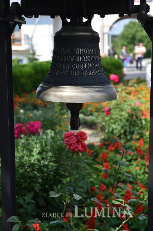 Dicționar teologic: catedrală, chivot, clopot 368578