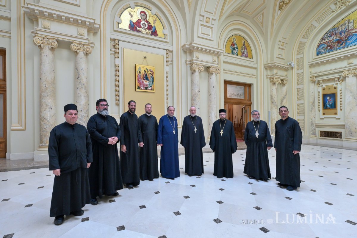 Preoți ortodocşi din America de Sud în vizită la Palatul Patriarhiei 368683