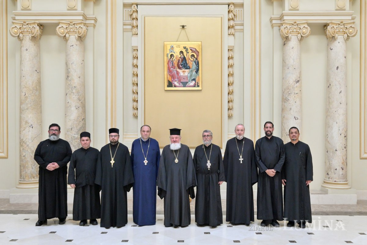 Preoți ortodocşi din America de Sud în vizită la Palatul Patriarhiei 368685