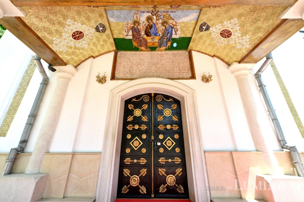 Sclipirile Luminii: Biserica „Sfântul Ilie”-Rahova din Bucureşti 368583