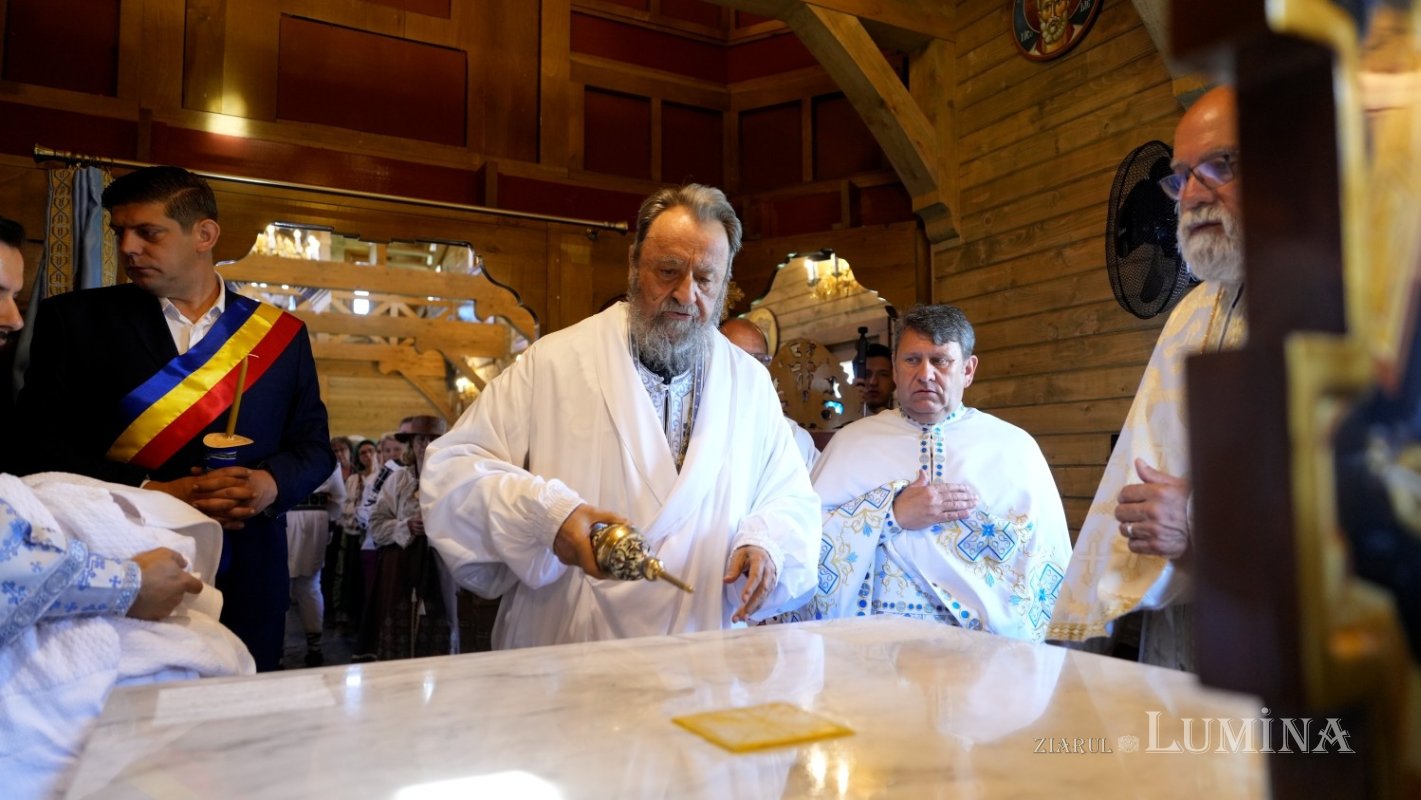 Biserica Parohiei Sânpetru 3, judeţul Braşov, a fost târnosită 368963