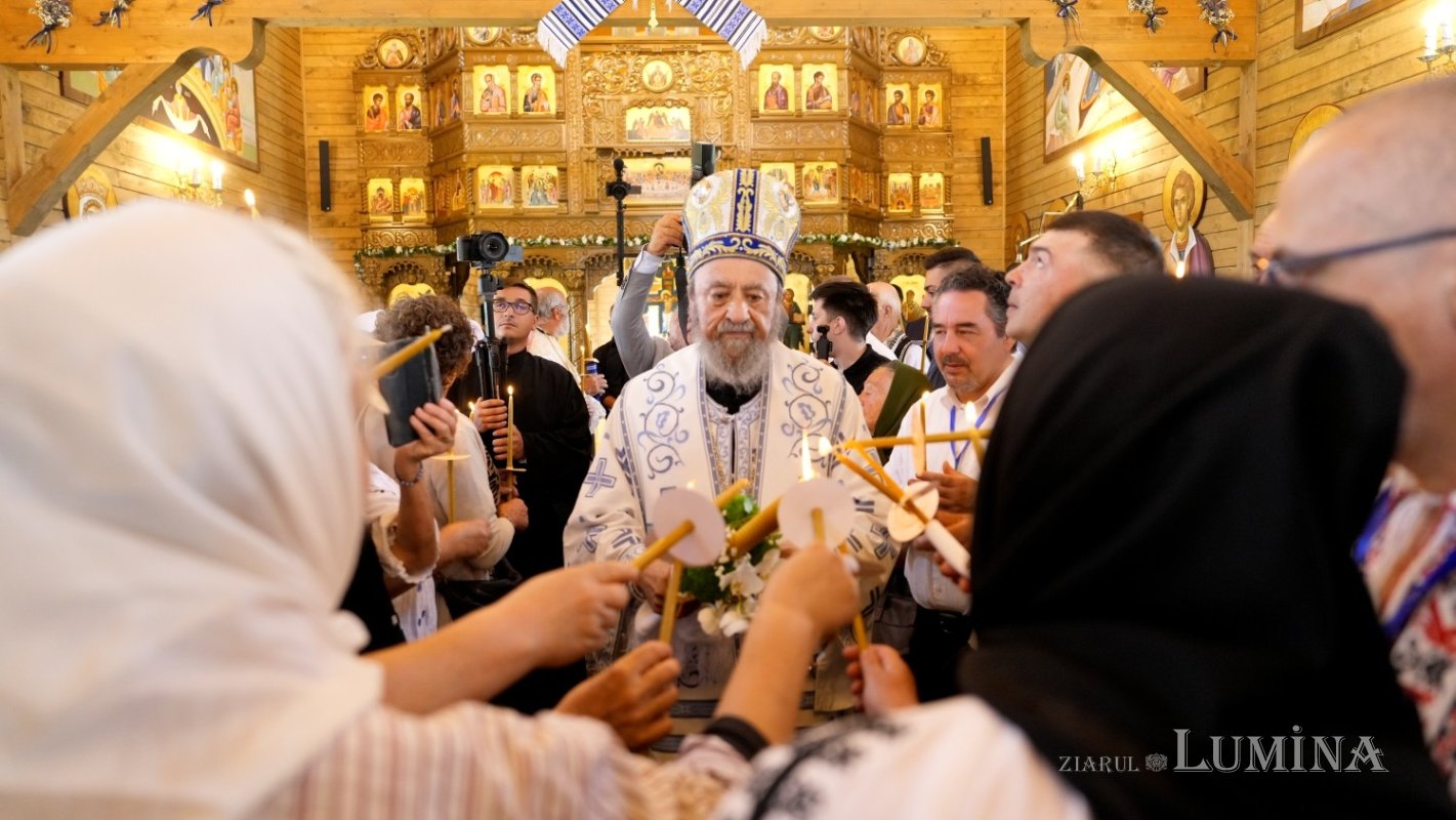 Biserica Parohiei Sânpetru 3, judeţul Braşov, a fost târnosită 368966