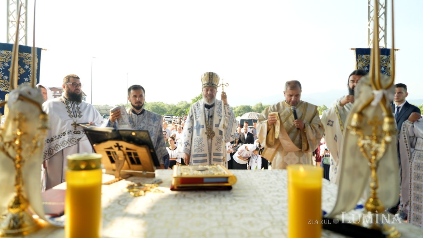 Biserica Parohiei Sânpetru 3, judeţul Braşov, a fost târnosită 368967