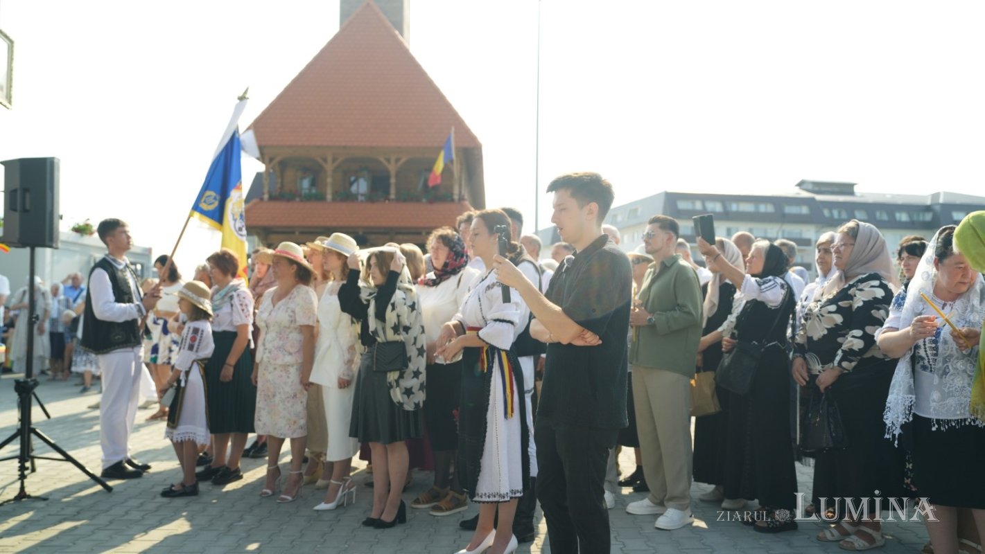 Biserica Parohiei Sânpetru 3, judeţul Braşov, a fost târnosită 368968
