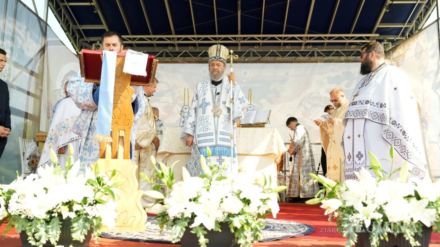 Biserica Parohiei Sânpetru 3, judeţul Braşov, a fost târnosită 368969