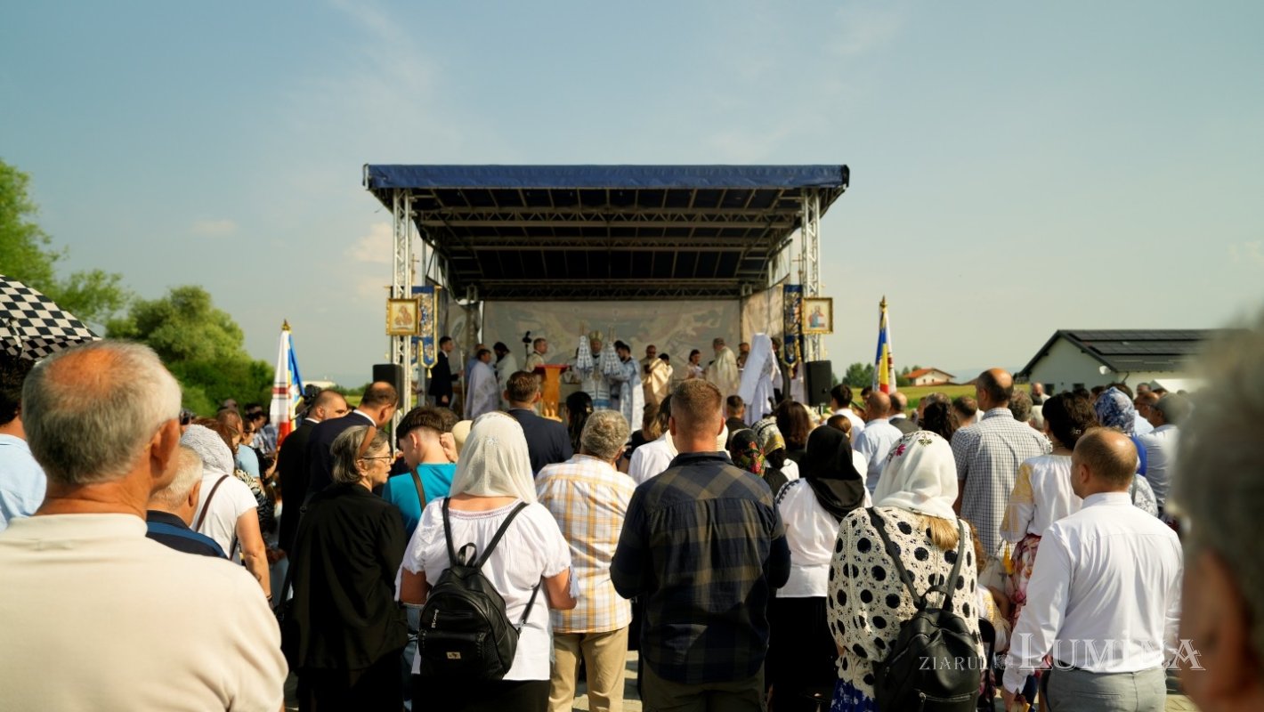 Biserica Parohiei Sânpetru 3, judeţul Braşov, a fost târnosită 368970