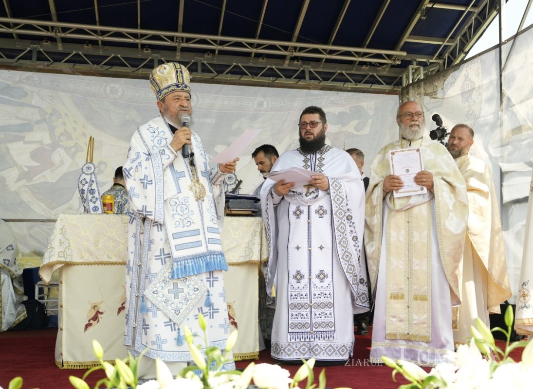 Biserica Parohiei Sânpetru 3, judeţul Braşov, a fost târnosită 368974