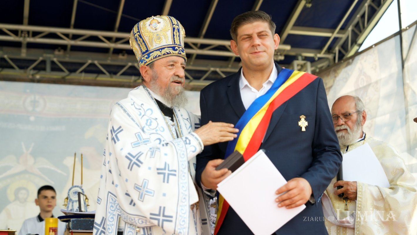 Biserica Parohiei Sânpetru 3, judeţul Braşov, a fost târnosită 368977