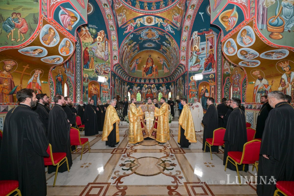 Rugăciune și recunoștință pentru Patriarhul României la 75 de ani 369135