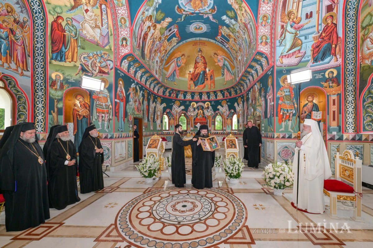 Rugăciune și recunoștință pentru Patriarhul României la 75 de ani 369138