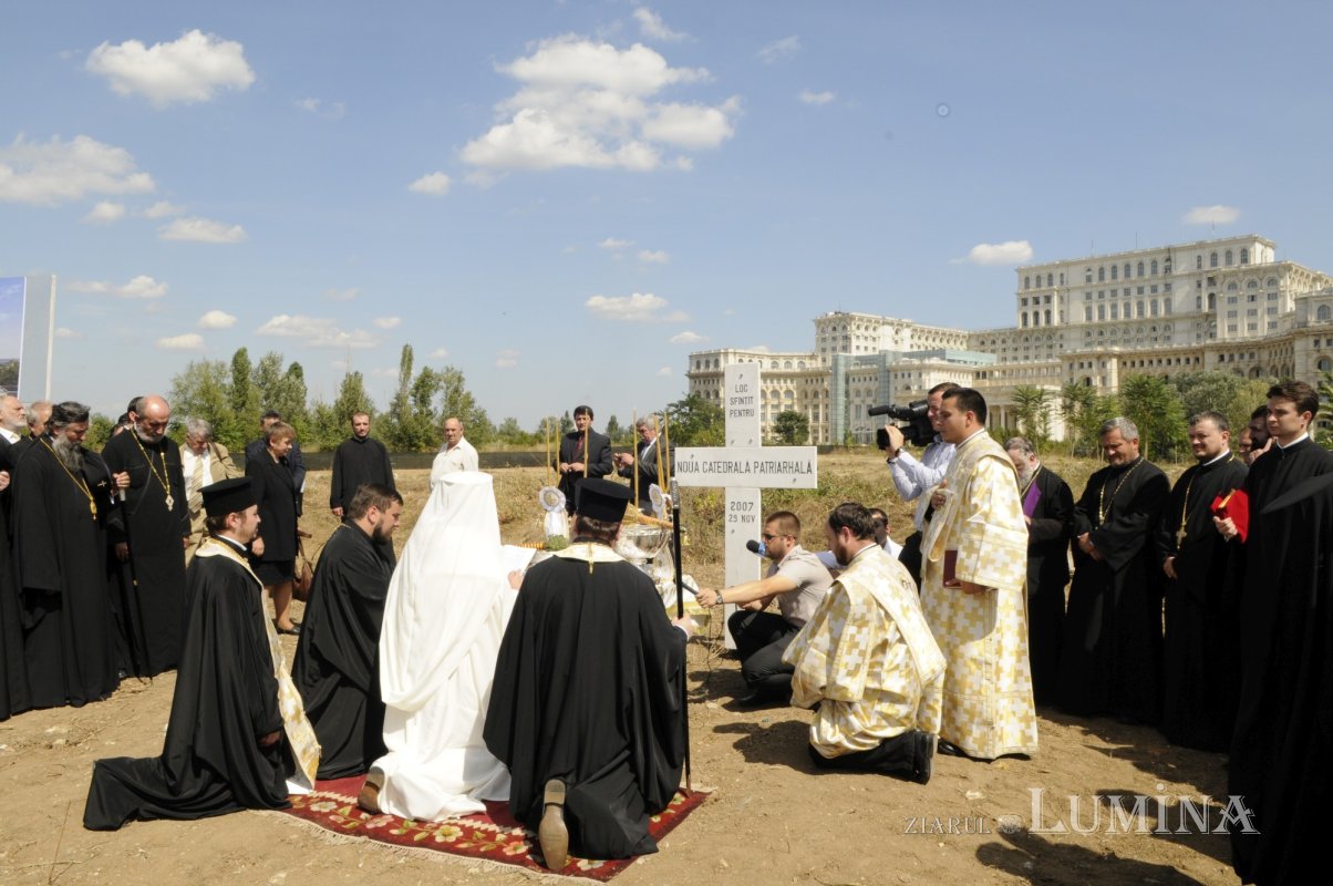 „Slujind spre zidirea Bisericii” - edificarea Catedralei Naționale 368995
