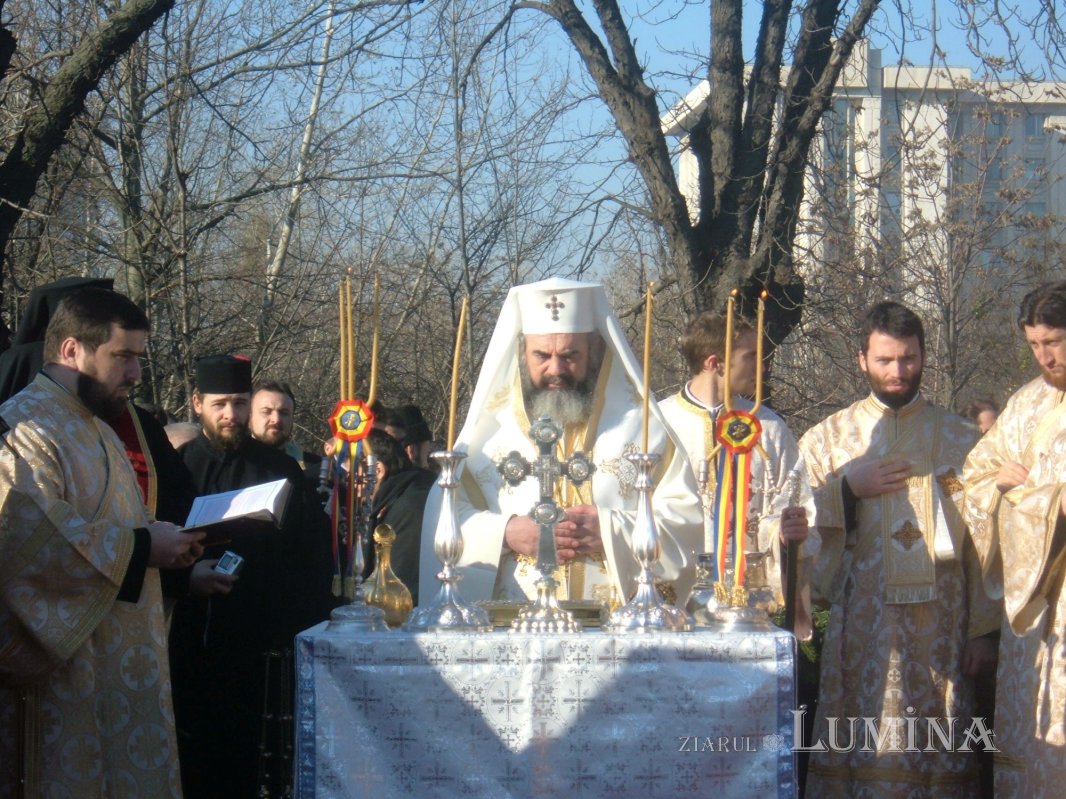 „Slujind spre zidirea Bisericii” - edificarea Catedralei Naționale 368997